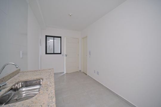 Sala/Cozinha de apartamento à venda com 2 quartos, 29m² em Cidade Antônio Estêvão de Carvalho, São Paulo
