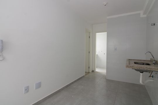 Sala / Cozinha de apartamento à venda com 2 quartos, 30m² em Cidade Antônio Estêvão de Carvalho, São Paulo