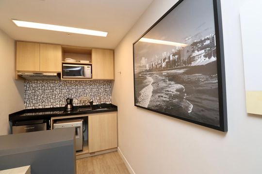 Cozinha de kitnet/studio para alugar com 1 quarto, 44m² em Caminho das Árvores, Salvador