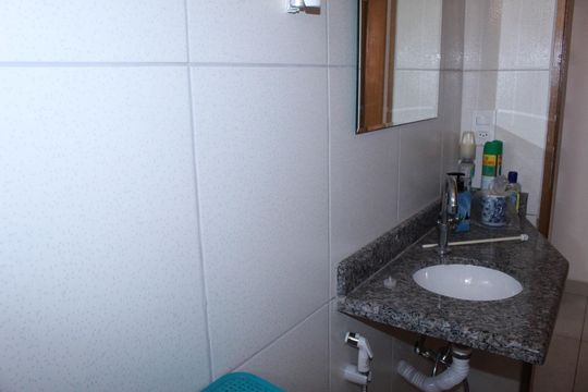 Banheiro social de apartamento para alugar com 1 quarto, 50m² em Campos Elíseos, São Paulo