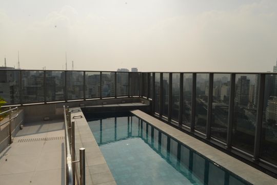 Piscina de kitnet/studio para alugar com 1 quarto, 22m² em Paraíso, São Paulo