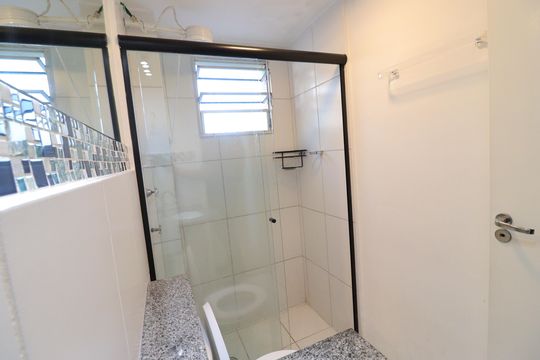 Banheiro de apartamento para alugar com 2 quartos, 50m² em Socorro, São Paulo