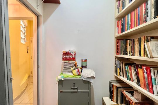 Quarto de Serviço de apartamento à venda com 2 quartos, 90m² em Leme, Rio de Janeiro