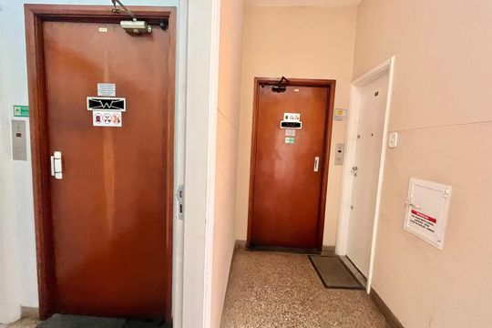Entrada de apartamento à venda com 2 quartos, 90m² em Leme, Rio de Janeiro