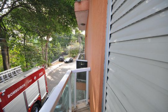 Varanda da suíte  de casa para alugar com 3 quartos, 90m² em Jardim Brasil, São Paulo