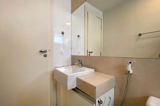 Banheiro de apartamento para alugar com 3 quartos, 108m² em Funcionários, Belo Horizonte