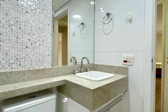 Banheiro de apartamento para alugar com 3 quartos, 135m² em Vila Mariana, São Paulo