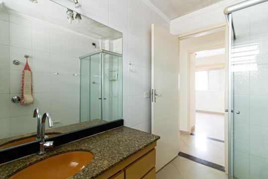 Banheiro de apartamento à venda com 2 quartos, 107m² em Bom Retiro, São Paulo