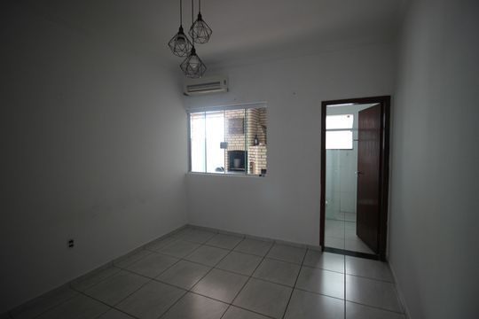 Casa de Condomínio para alugar com 3 quartos, 104m² em Loteamento Dinora Rosa, Sorocaba