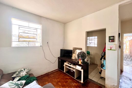 Apartamento à venda com 3 quartos, 196m² em Pompéia, Belo Horizonte