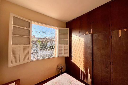 Apartamento à venda com 3 quartos, 196m² em Pompéia, Belo Horizonte