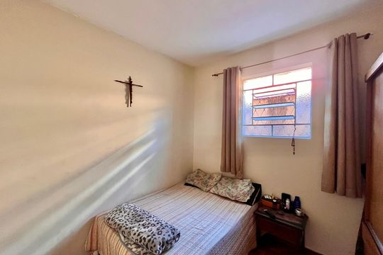 Apartamento à venda com 3 quartos, 196m² em Pompéia, Belo Horizonte