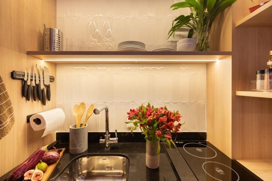 Cozinha de kitnet/studio para alugar com 1 quarto, 24m² em Consolação, São Paulo