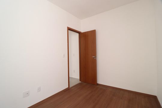 Quarto 2 de apartamento para alugar com 2 quartos, 45m² em Gávea, Uberlândia