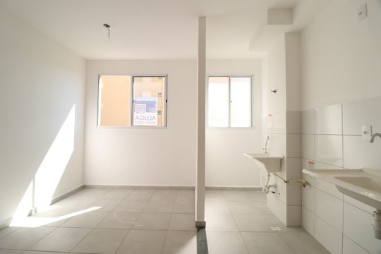 Sala de apartamento para alugar com 2 quartos, 45m² em Gávea, Uberlândia