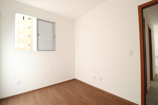 Quarto 2 de apartamento para alugar com 2 quartos, 45m² em Gávea, Uberlândia