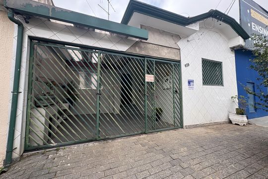 Fachada de casa à venda com 2 quartos, 100m² em Vila Dom Pedro I, São Paulo