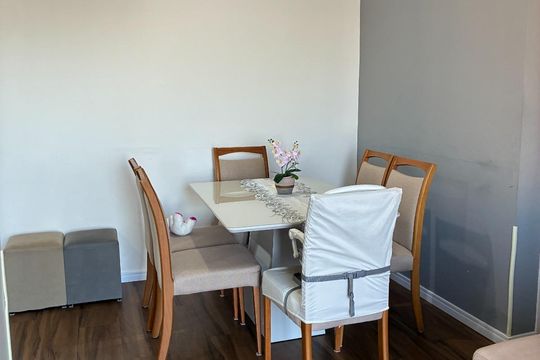Sala  de apartamento à venda com 2 quartos, 55m² em Centro, Barueri