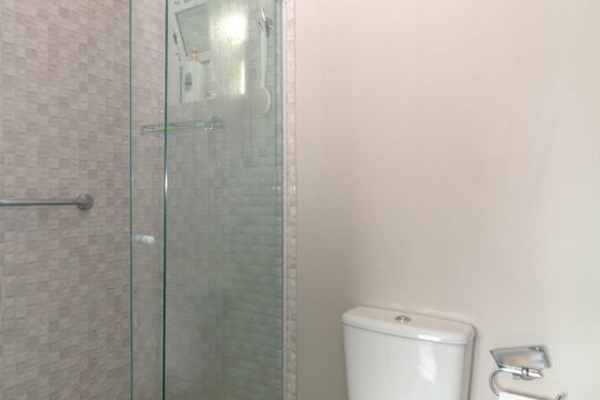 Banheiro de apartamento para alugar com 1 quarto, 48m² em Centro Histórico, Porto Alegre