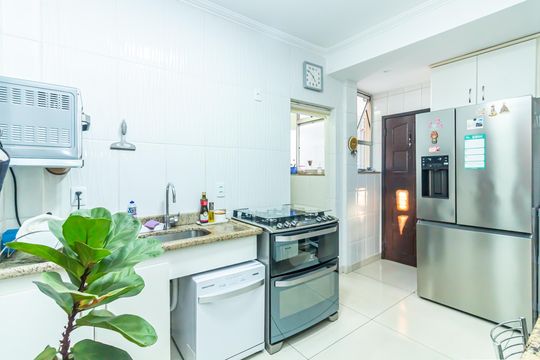 Cozinha de apartamento à venda com 3 quartos, 150m² em Sagrada Família, Belo Horizonte