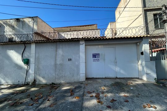 Fachada + placa de casa à venda com 3 quartos, 260m² em Méier, Rio de Janeiro