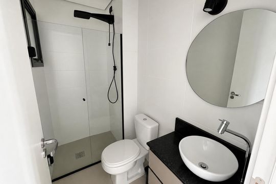 Banheiro de kitnet/studio para alugar com 1 quarto, 25m² em Vila Nova, Novo Hamburgo