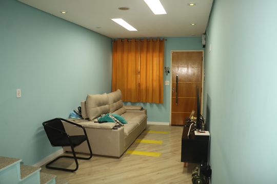 Casa à venda com 2 quartos, 74m² em Vila Cunha Bueno, São Paulo