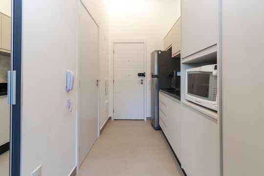 Cozinha de kitnet/studio à venda com 1 quarto, 31m² em Jardim das Acacias, São Paulo