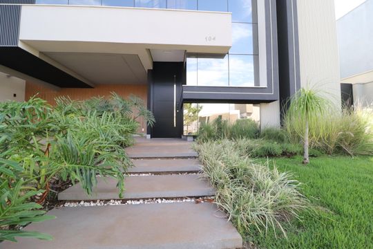 Hall de entrada de casa de condomínio para alugar com 4 quartos, 300m² em Cidade Jardim, Uberlândia