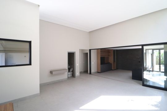 Casa de Condomínio para alugar com 4 quartos, 300m² em Cidade Jardim, Uberlândia