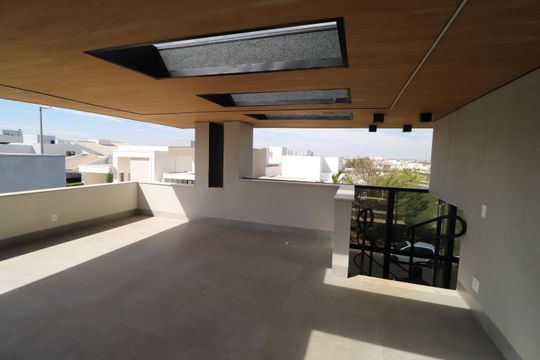 Terraço de casa de condomínio para alugar com 4 quartos, 300m² em Cidade Jardim, Uberlândia
