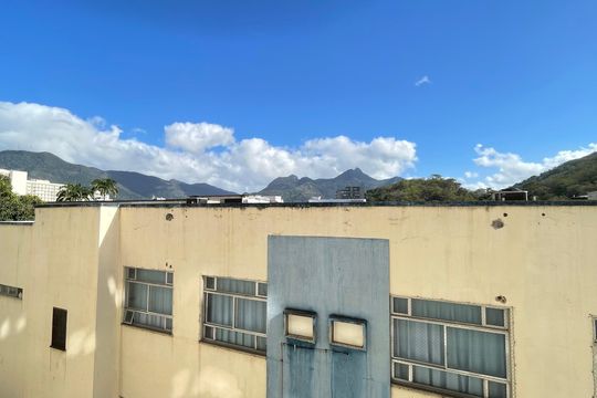 Vista de apartamento à venda com 2 quartos, 51m² em Maracanã, Rio de Janeiro