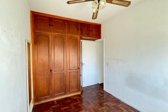 Quarto 1 de apartamento à venda com 2 quartos, 51m² em Maracanã, Rio de Janeiro