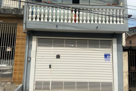 Fachada de casa à venda com 4 quartos, 222m² em Cipava, Osasco