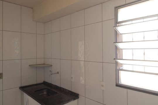 Cozinha e Área de Serviço de apartamento para alugar com 2 quartos, 49m² em Juliana, Belo Horizonte