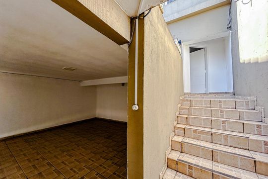 Garagem de casa para alugar com 5 quartos, 300m² em Vila Carrão, São Paulo