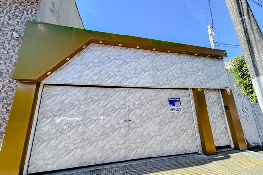 Fachada de casa para alugar com 5 quartos, 300m² em Vila Carrão, São Paulo