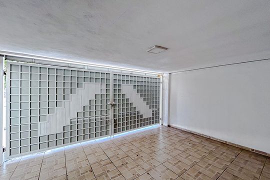 Garagem de casa para alugar com 5 quartos, 300m² em Vila Carrão, São Paulo