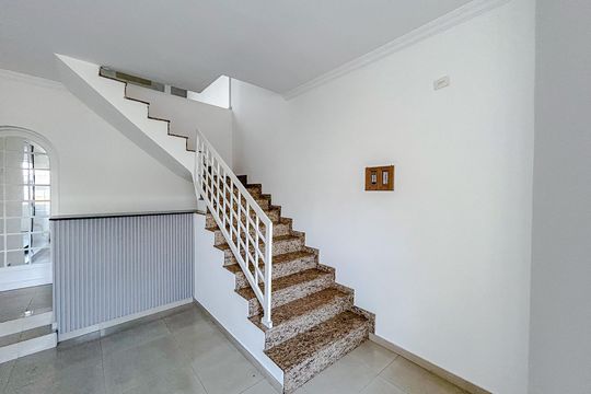 Sala de casa à venda com 5 quartos, 300m² em Vila Carrão, São Paulo
