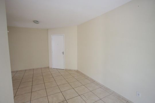 Sala de apartamento para alugar com 3 quartos, 74m² em Pechincha, Rio de Janeiro