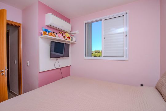 Quarto 2 de apartamento para alugar com 2 quartos, 49m² em São Sebastião, Porto Alegre
