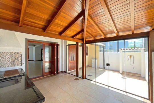 Área externa de casa de condomínio para alugar com 3 quartos, 140m² em Hípica, Porto Alegre