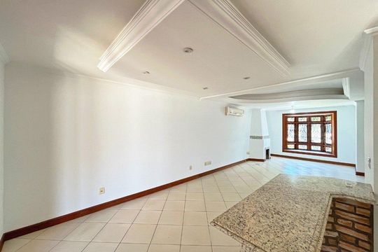 Sala de casa de condomínio para alugar com 3 quartos, 140m² em Hípica, Porto Alegre