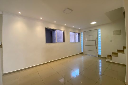 Casa para alugar com 2 quartos, 110m² em Ferreira, São Paulo