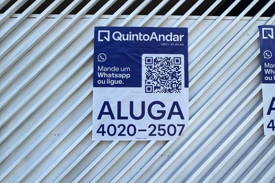 Placa de casa para alugar com 1 quarto, 100m² em Chácara Adriana Aparecida, Carapicuíba