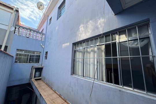 Quintal de casa para alugar com 2 quartos, 100m² em Chácara Adriana Aparecida, Carapicuíba