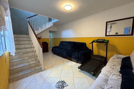 Casa para alugar com 2 quartos, 100m² em Chácara Adriana Aparecida, Carapicuíba
