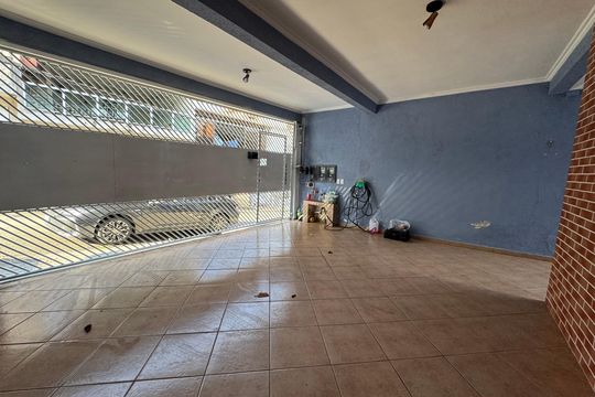 Garagem de casa para alugar com 2 quartos, 100m² em Chácara Adriana Aparecida, Carapicuíba