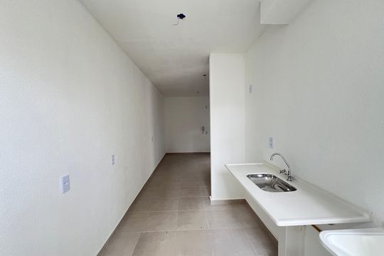 Cozinha de apartamento à venda com 1 quarto, 56m² em Jardim Alvorada, Contagem