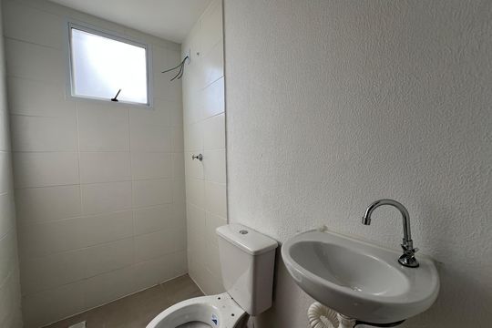 Banheiro Social de apartamento à venda com 1 quarto, 56m² em Jardim Alvorada, Contagem
